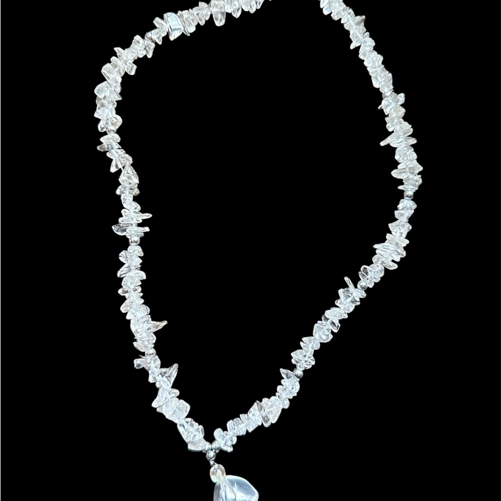 Source Unknown Clear Chip Bead Necklace with Faceted Pendant - Picture 4 of 4